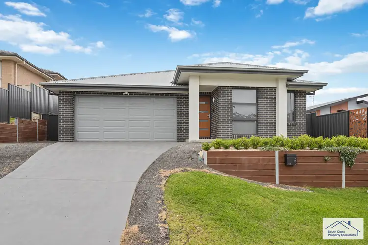 17 FREYCINET DRIVE