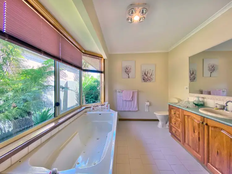 Fifth view of Homely house listing, 2 Rowles Drive, Maryborough VIC 3465