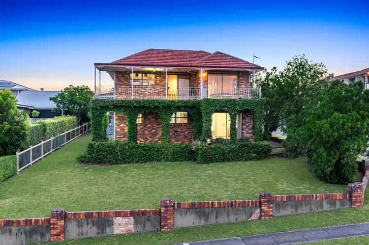 101 Carlton Terrace, Manly QLD 4179