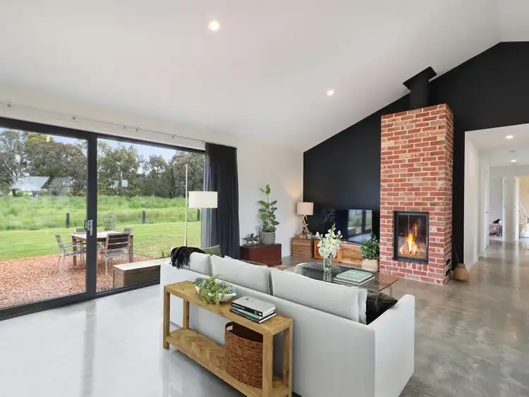 Sixth view of Homely house listing, 15 Saddle Court, Mansfield VIC 3722