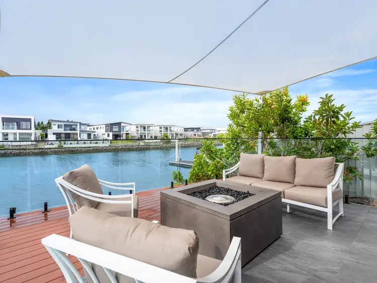 56 North Quay Circuit, Hope Island QLD 4212