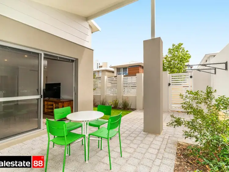 15 Fluorite Way, Carine WA 6020