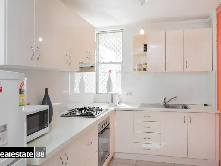 Fourth view of Homely apartment listing, 6/38 Waterloo Crescent, East Perth WA 6004
