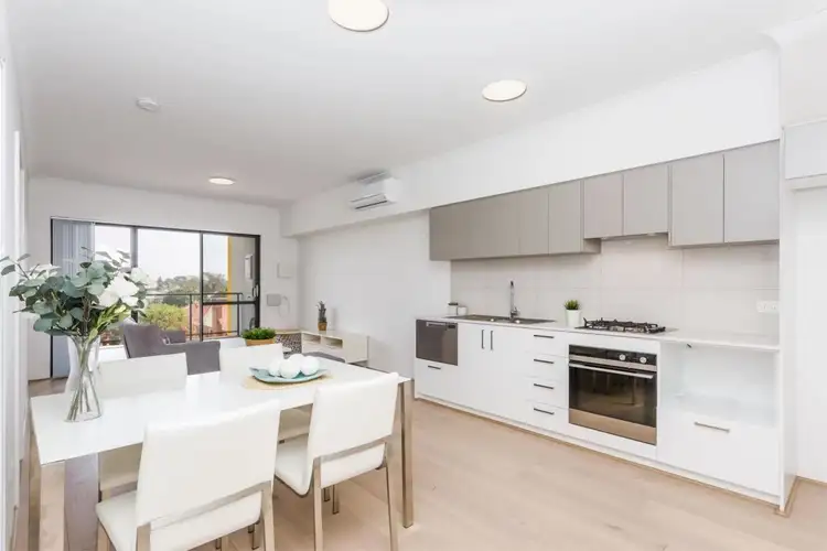 4/21 Homewood Street, Cloverdale WA 6105