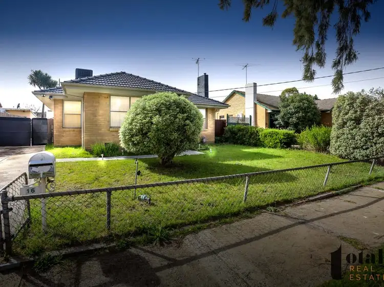 16 Gavin Street, Jacana VIC 3047