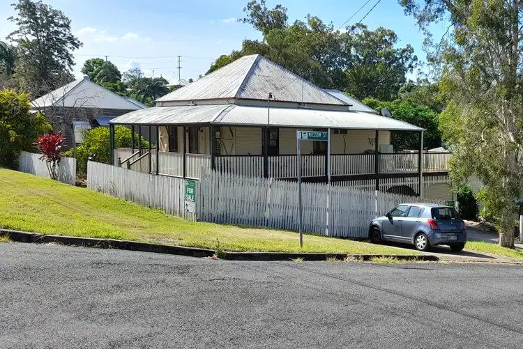 14 Liverpool Street, North Ipswich QLD 4305