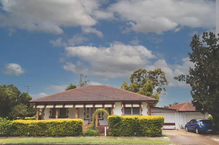 160 WHITEHILL ROAD, Raceview QLD 4305