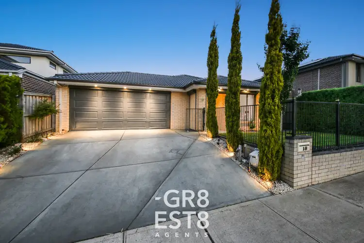 18 Spearwood Rise, Cranbourne West VIC 3977