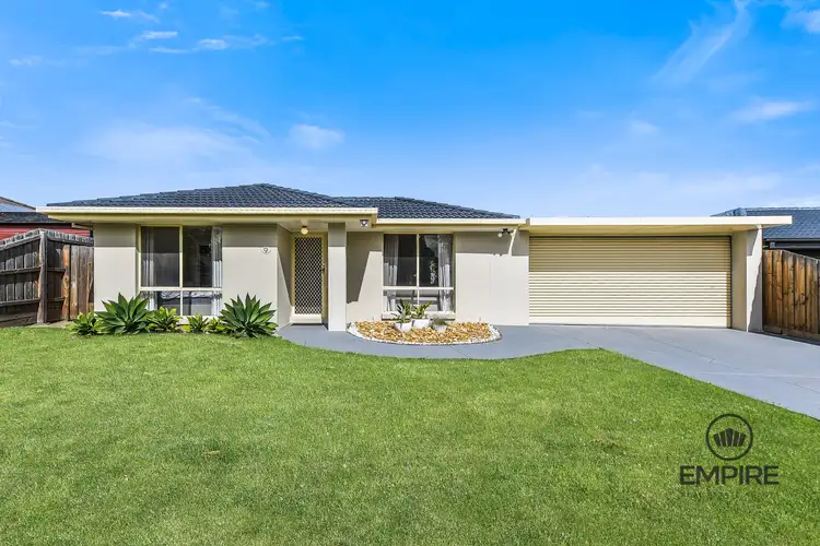 9 Broome Crescent, Cranbourne North VIC 3977