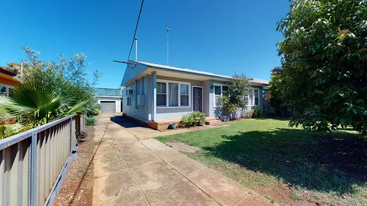 39 Leonard Street, Dubbo NSW 2830