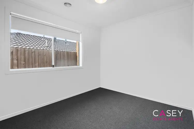 Sixth view of Homely unit listing, 8 Telford Circuit, Drouin VIC 3818