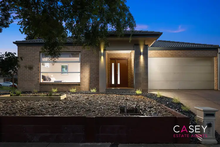 2 Bonnell Grove, Cranbourne East VIC 3977