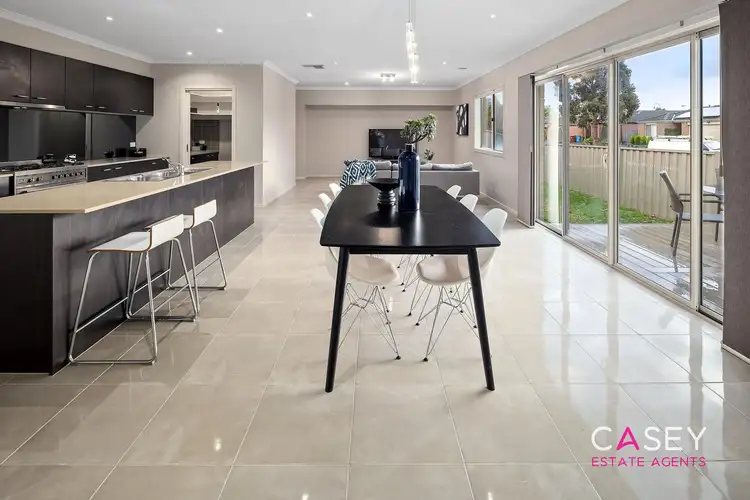 Sixth view of Homely house listing, 2 Bonnell Grove, Cranbourne East VIC 3977
