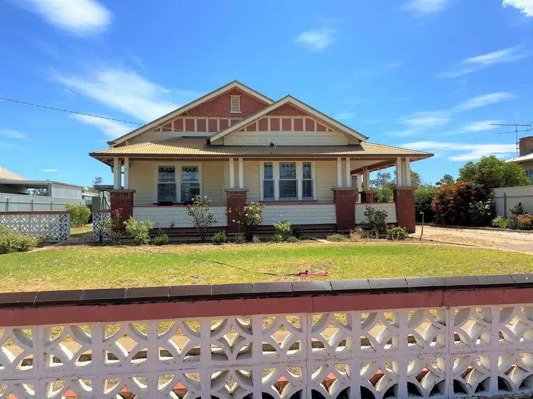 218 Woods Street, Donald VIC 3480