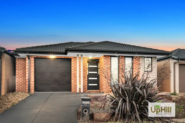 17 Cubbie Way, Clyde North VIC 3978