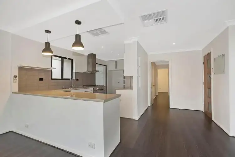 12 Redhill Road, Para Vista SA 5093