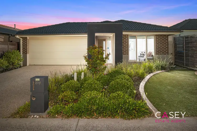 39 Chantenay Parade, Cranbourne North VIC 3977
