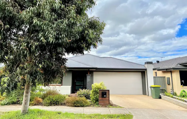 40 Stonehill Drive, Maddingley VIC 3340