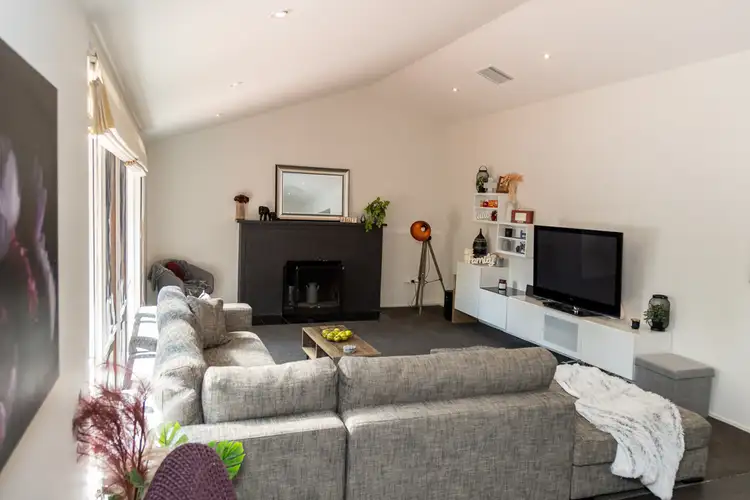 Fifth view of Homely house listing, 7 Merlinda Court, Wodonga VIC 3690