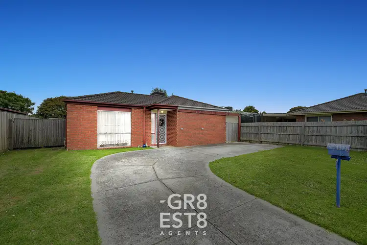 6 NYAH PLACE, Cranbourne West VIC 3977