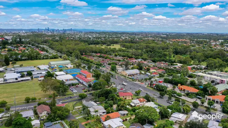 Fifth view of Homely house listing, 8 Milanion Crescent, Carindale QLD 4152