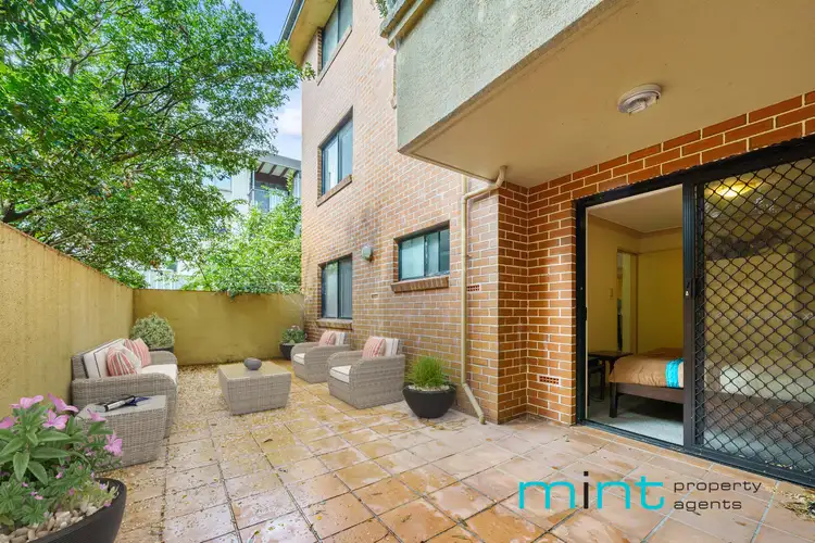 6/170 Greenacre Road, Bankstown NSW 2200