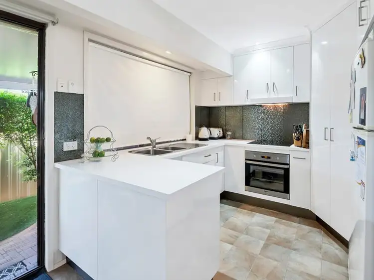 15/11 Lindfield Road, Helensvale QLD 4212