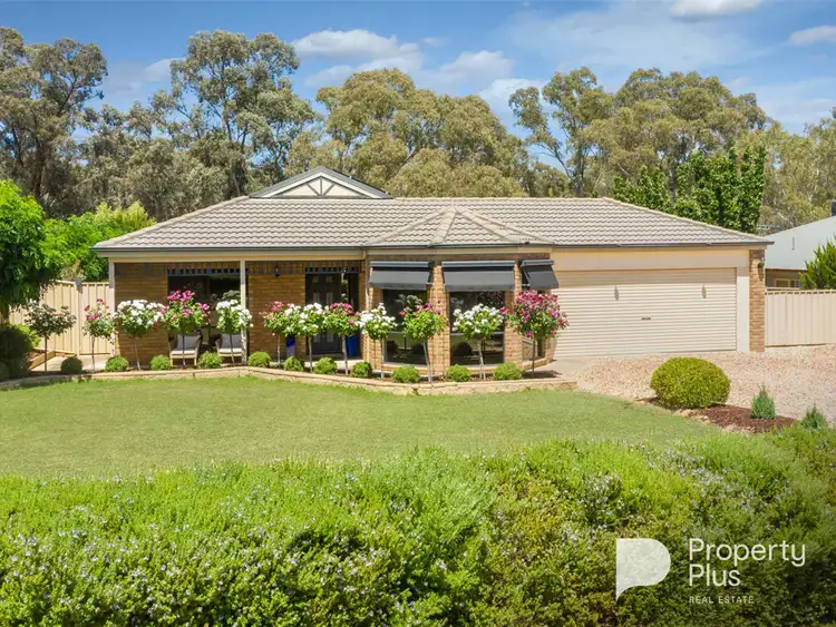 25 Pioneer Drive, Maiden Gully VIC 3551