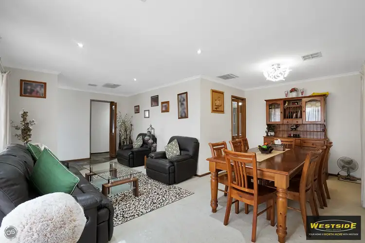 Fifth view of Homely house listing, 3 Kingfisher Court, Werribee VIC 3030