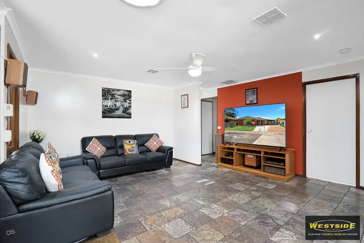 Sixth view of Homely house listing, 3 Kingfisher Court, Werribee VIC 3030