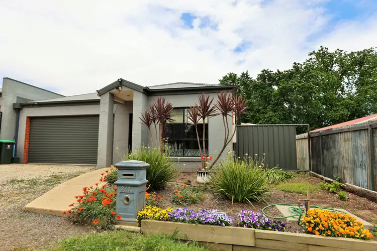 Main view of Homely townhouse listing, 3/7B Junction Street, Eaglehawk VIC 3556