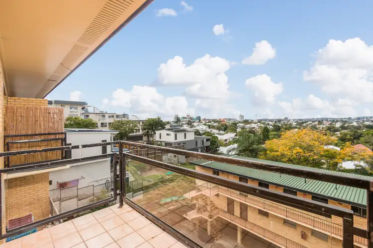 27/2 Gertrude Street, Highgate Hill QLD 4101