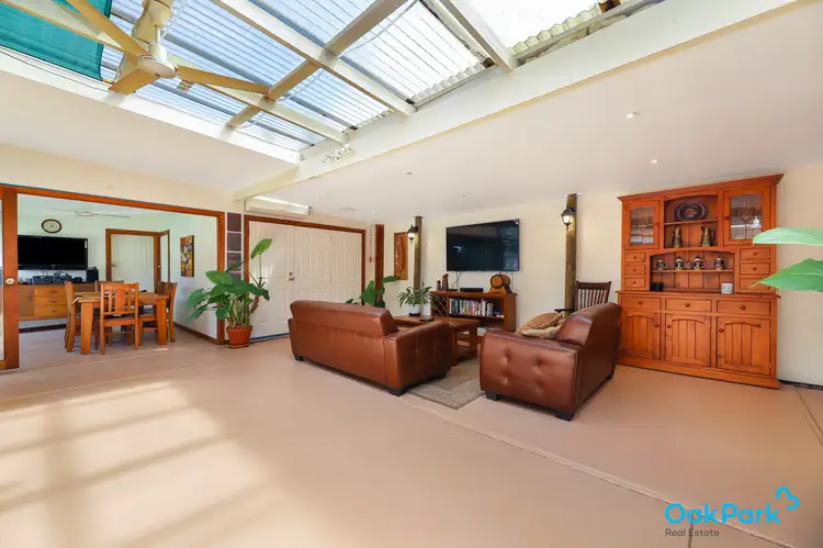 27 Tarana Avenue, Glenroy VIC 3046
