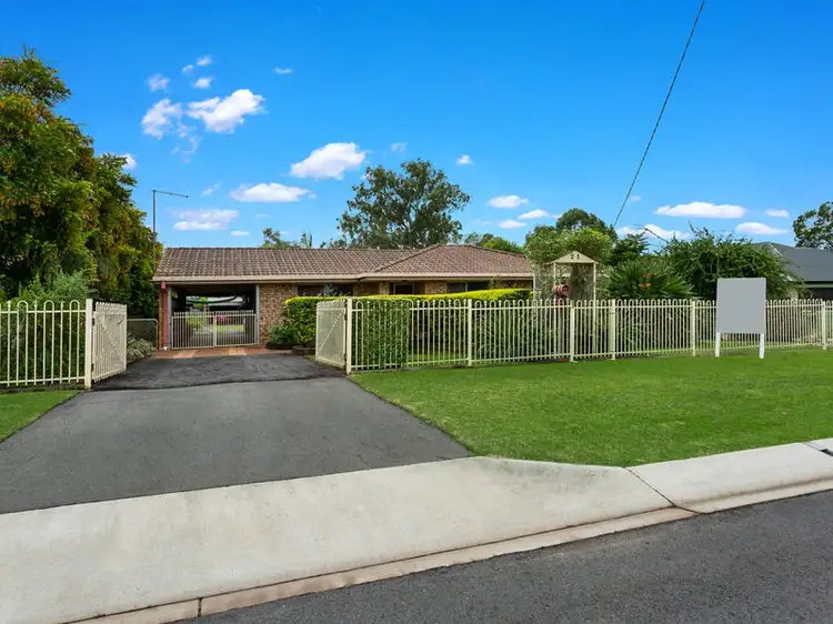 21 Calvin Street, Walloon QLD 4306