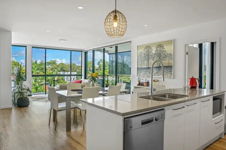 9/8 Bath Street, Labrador QLD 4215