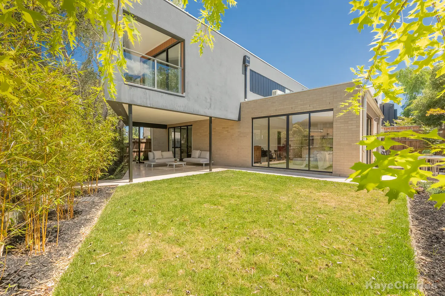 Main view of Homely townhouse listing, 27 Willowdene Way, Berwick VIC 3806