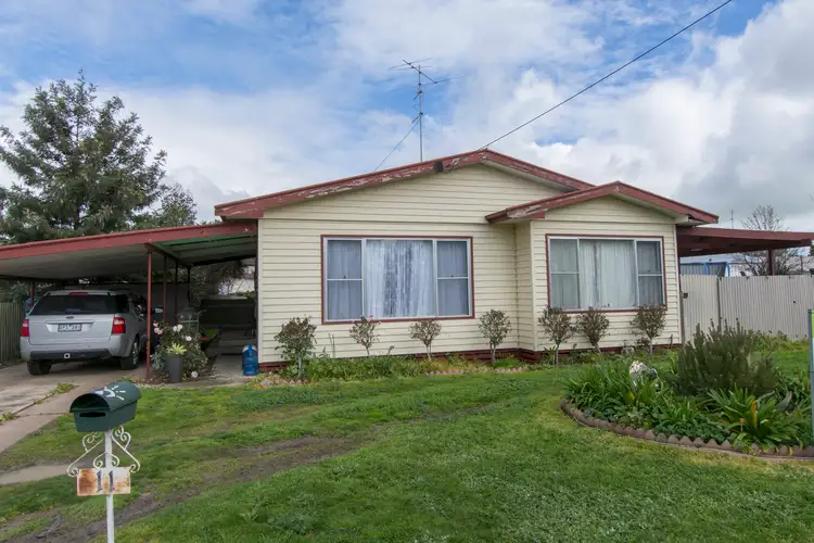 11 Burgess Street, Horsham VIC 3400
