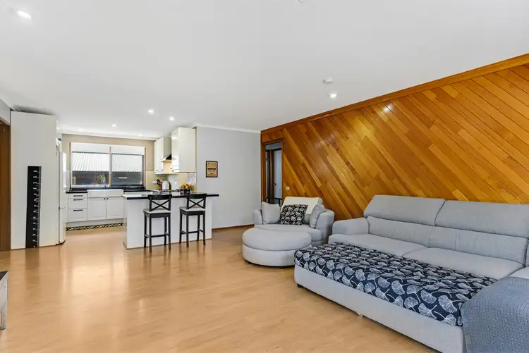 Third view of Homely house listing, 5 Wingate Court, Endeavour Hills VIC 3802
