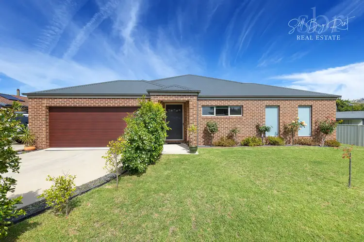 3 DYRING STREET, Tallangatta VIC 3700