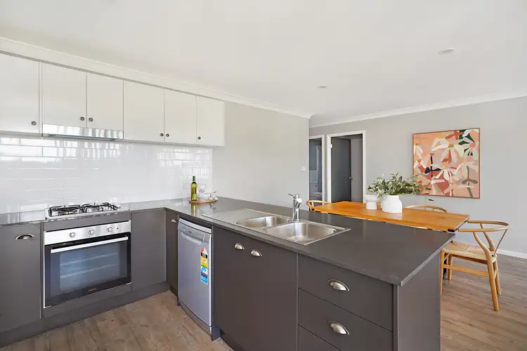 Sixth view of Homely unit listing, 2/8 Western Avenue, Tarro NSW 2322