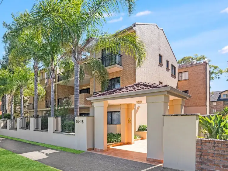 11/14 Melvin Street