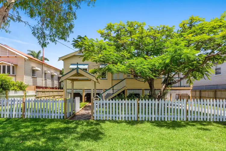 14 Erskine Avenue, Kedron QLD 4031