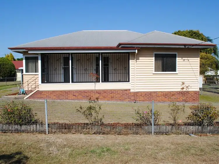 26 CROWN STREET, Silkstone QLD 4304