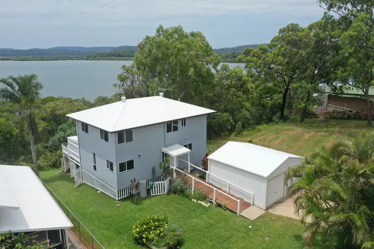 27 Bay Drive, Russell Island QLD 4184
