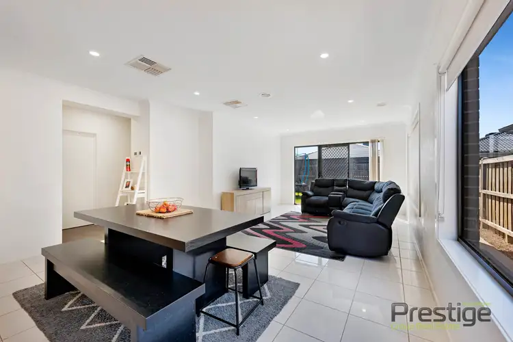 Fifth view of Homely house listing, 10 TREVOR CRESCENT, Truganina VIC 3029