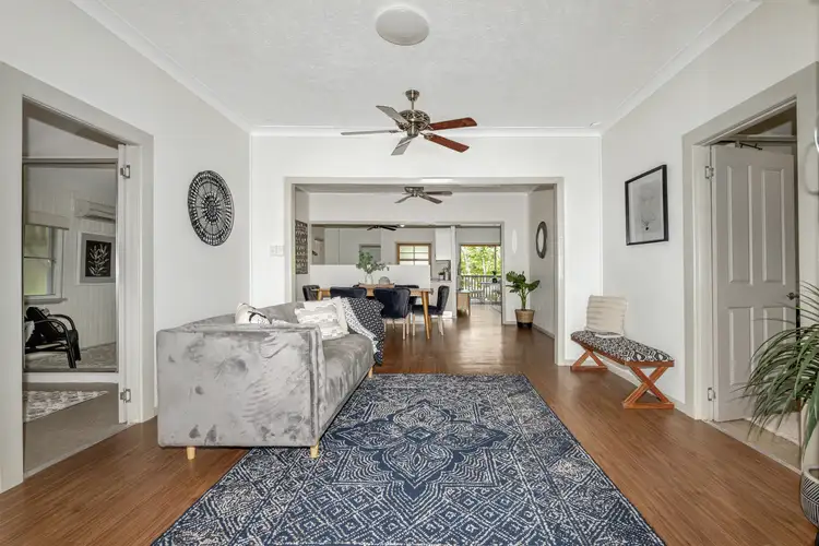 11 Henry Street, West End QLD 4810