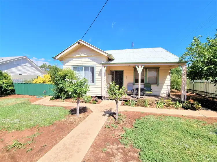 17 Armstrong Street, Boort VIC 3537