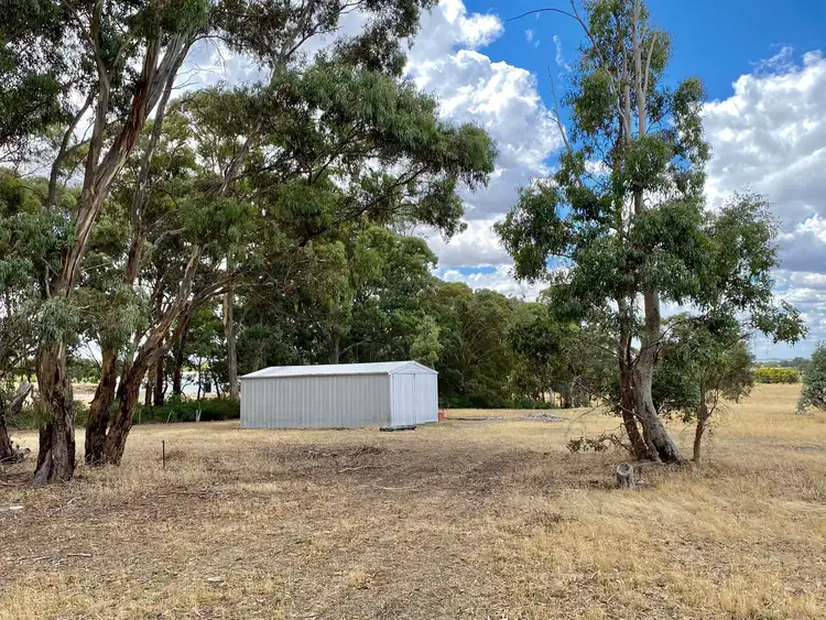 90 Roses Lane, Clunes VIC 3370