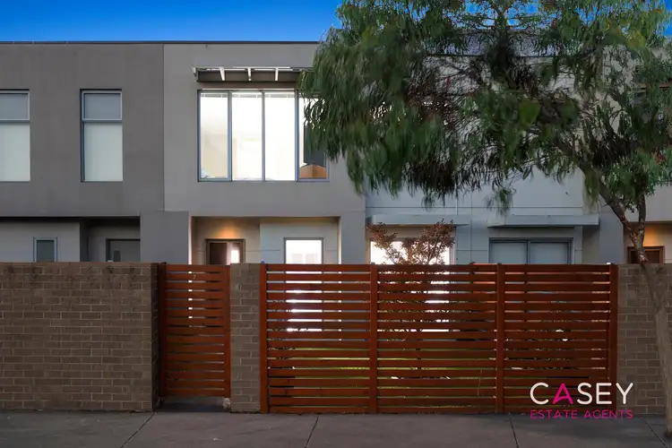7 Woodright Circuit, Cranbourne VIC 3977