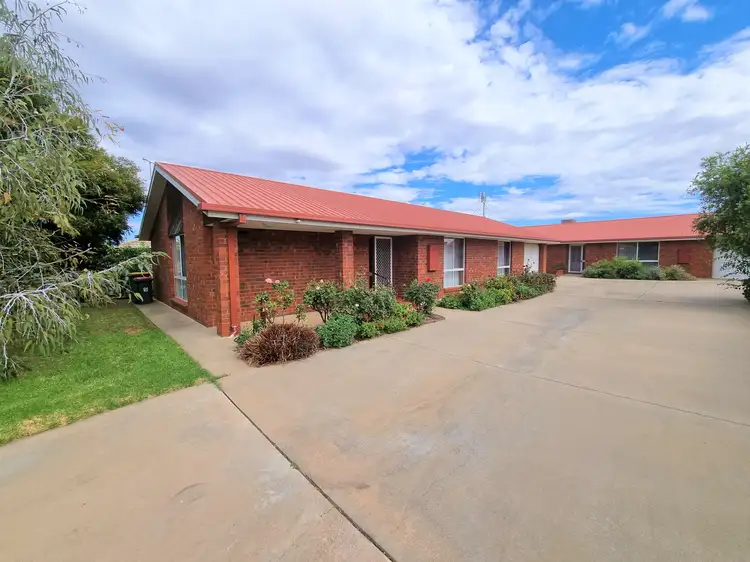 1/49 Scoresby Street, Kerang VIC 3579